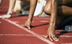 九游中国-米切尔末节接管比赛，马刺掀翻雄鹿，一场颠覆预期的团队胜利