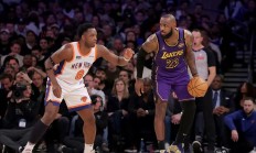 九游app下载-爵士与魔术达成交易，互换球队核心