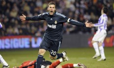 九游官网-范弗利特末节狂飙，76人决胜局力擒独行侠