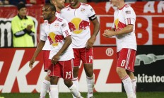 九游中国-顶级球队再度对决，荣耀之路漫漫的简单介绍