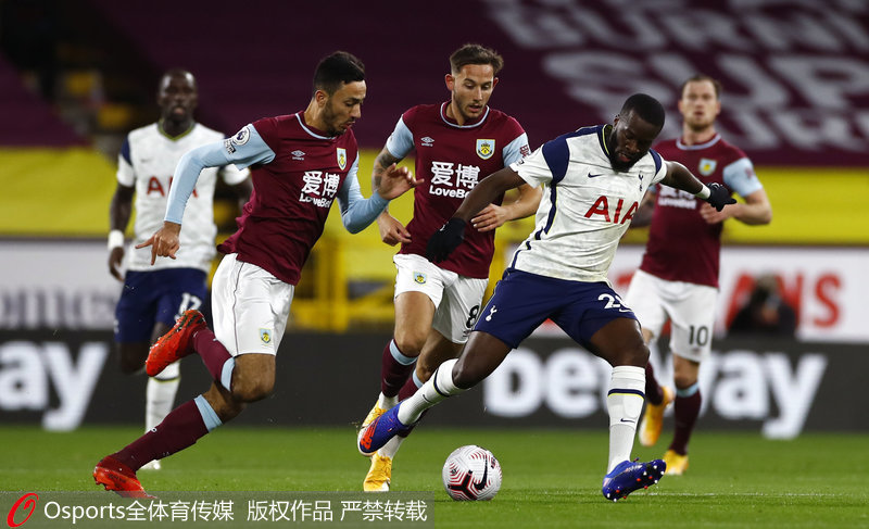 阿伦撼震图宾根,客场大胜领跑 阿伦撼震图宾根,客场大胜领跑