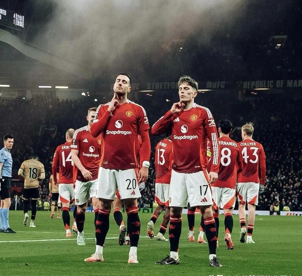 曼联后防线稳固,成功守住球门的简单介绍 曼联后防线稳固,成功守住球门的简单介绍