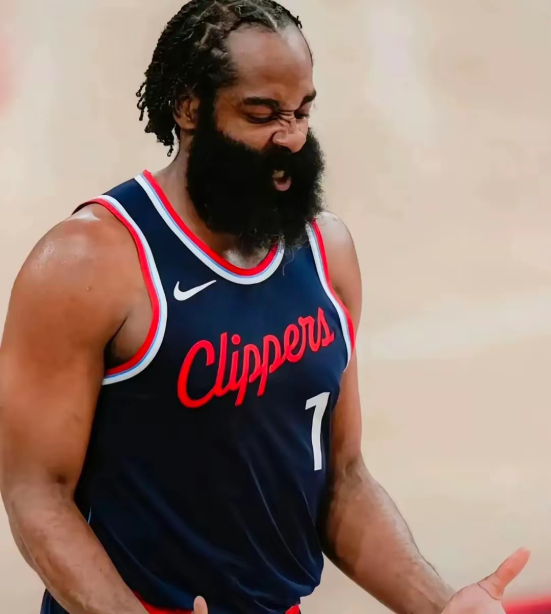 快船横扫灰熊,取得东部半决赛资格 快船横扫灰熊,取得东部半决赛资格