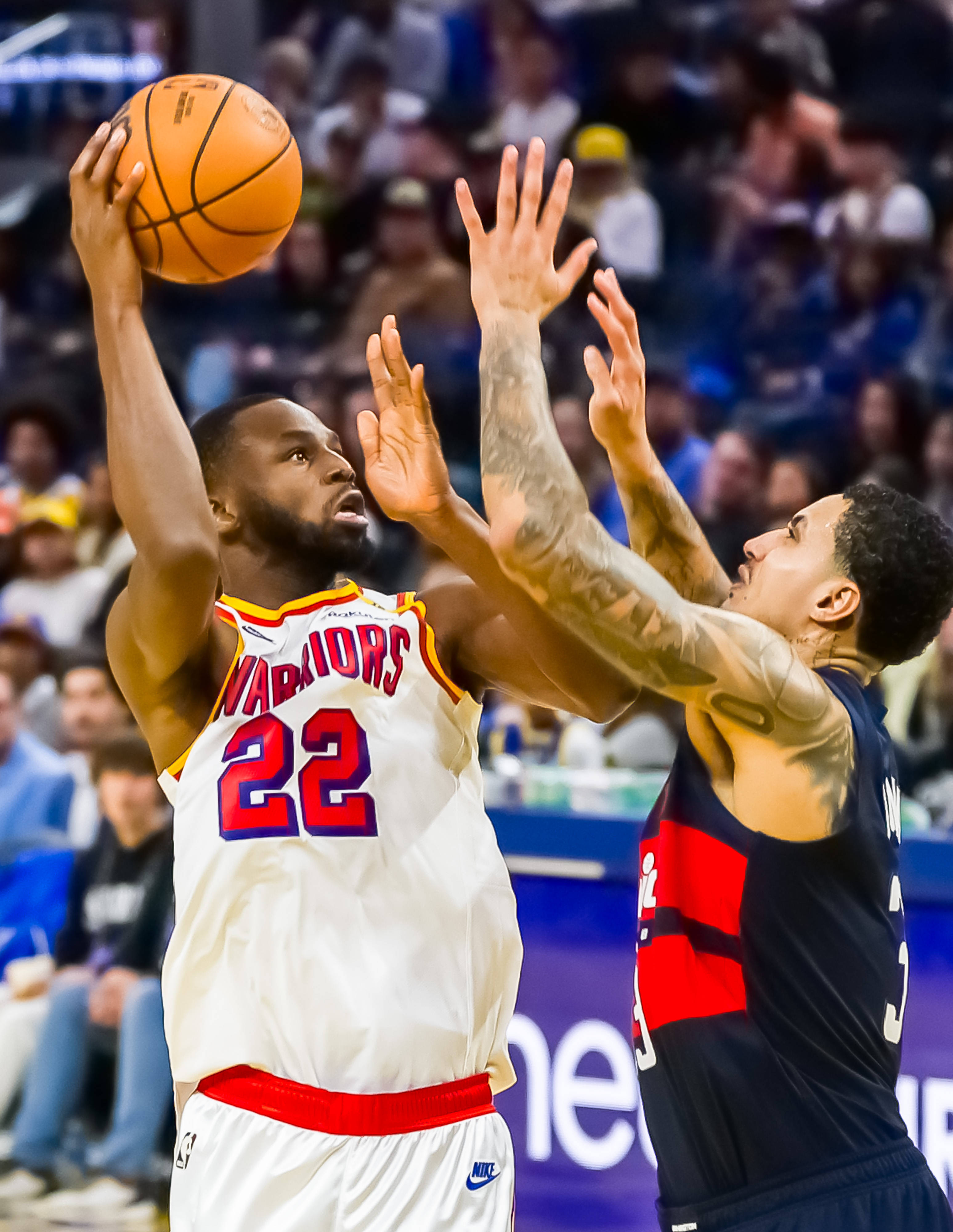 包含激烈的篮球比赛中,每一分的争夺都如同生死搏斗的词条 包含激烈的篮球比赛中,每一分的争夺都如同生死搏斗的词条