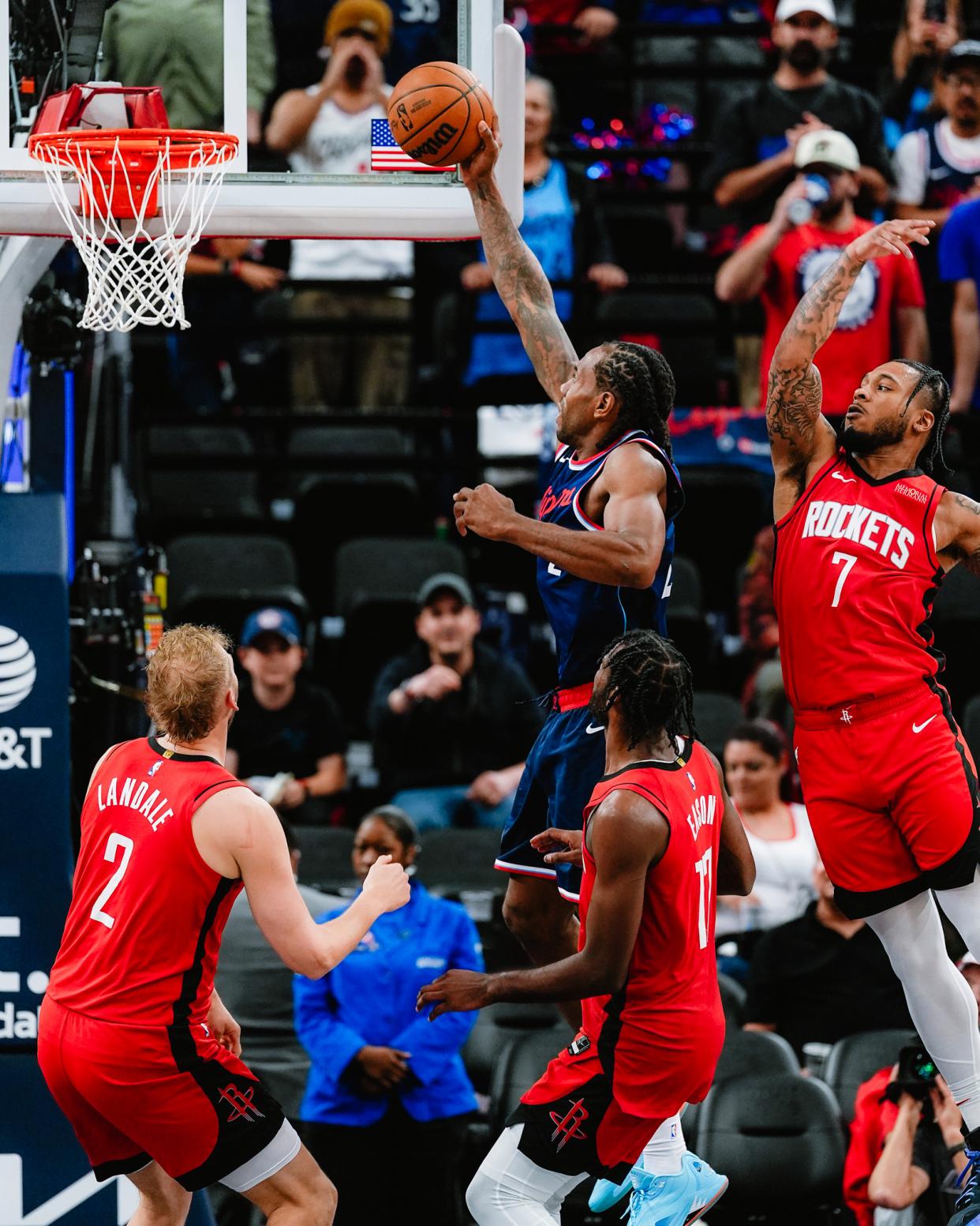 快船主场惨遭逆转，哈登率队一波三连胜的简单介绍