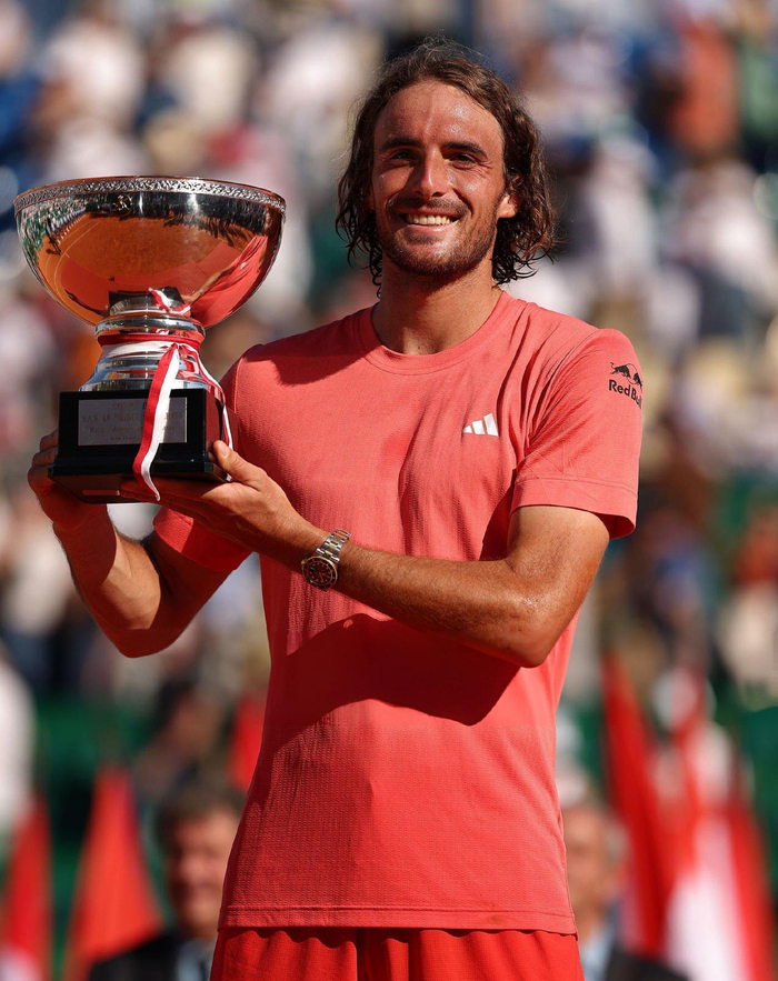 关于拉沃尔杯轻取美网，西西帕斯高光表现的信息