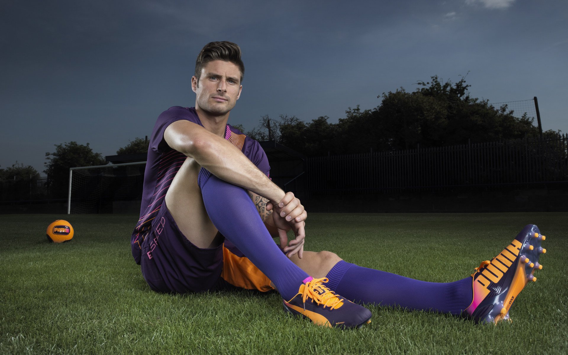 波兰铁骑正面击溃波斯军团，斯通斯关键回合一锤定音